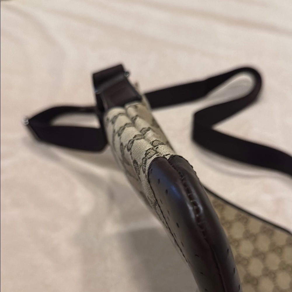 Gucci Brown Monogram Men's Bag - Picture 6 of 9